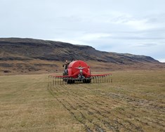 Kjötmjöl og kúamykja betri áburðargjafi á eldri tún