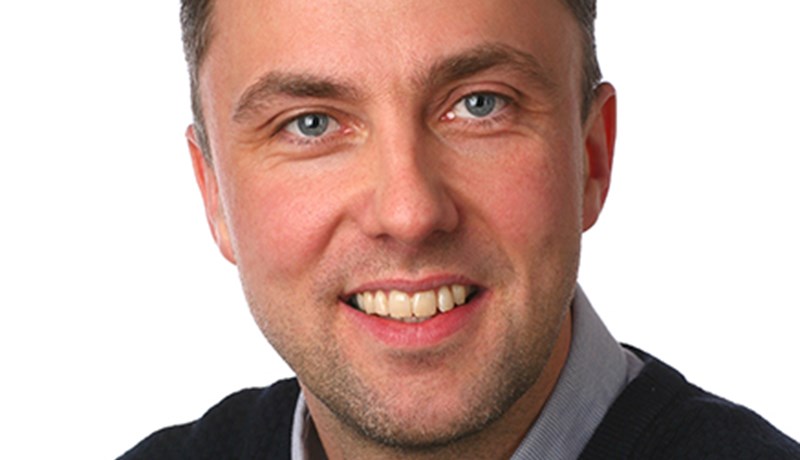 Sniðgengur samráðshóp og sérvelur verkefni til afgreiðslu strax