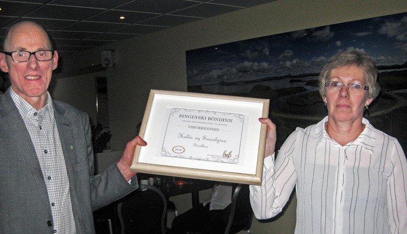 Búvallahjónin hlutu viðurkenningu