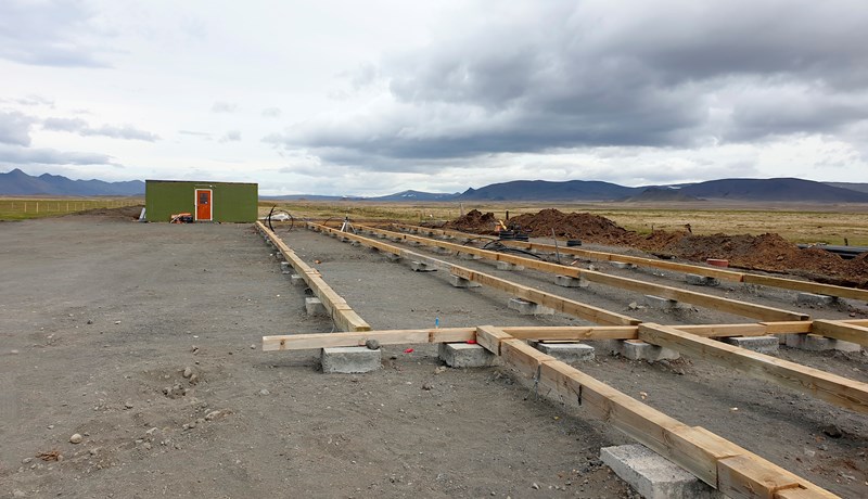 Kostnaður um 8 milljarðar og verkinu lýkur í lok næsta árs